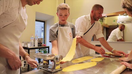 Cooking lesson with kids in Florence downtown